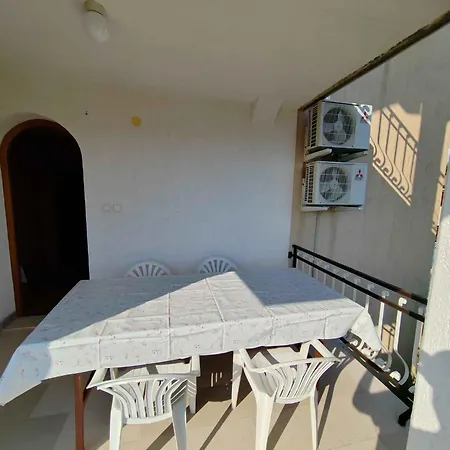 Apartamento One-bedroom Near Sea 1 Šilo