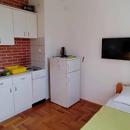 One-bedroom Near Sea 1 Appartamento *