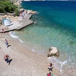 Daire One-bedroom Near Sea 1 *
