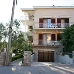 One-bedroom Near Sea 1 Daire *