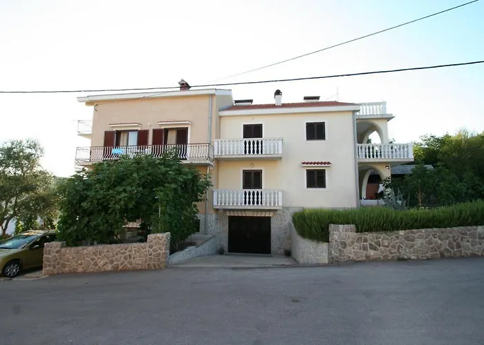 公寓 One-bedroom Near Sea 1